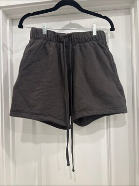 mnml sweatshorts